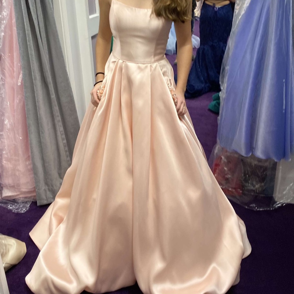 Light pink prom dress!!
